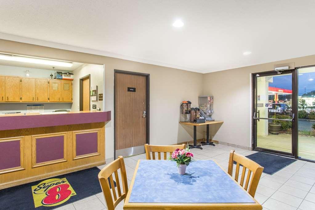 Super 8 By Wyndham Farmville Interieur foto